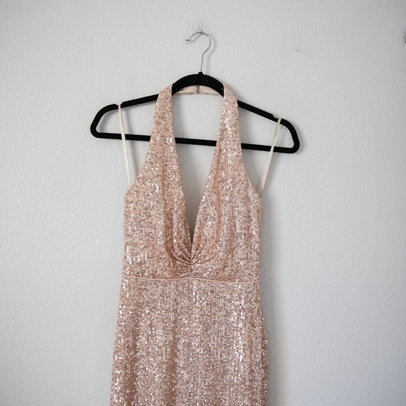 Ieena for Mac Duggal Sequined Halter Strap Plunge Neck Gown - Picture 4 of 7